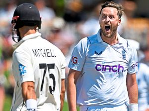 Supporting image for story: England's Ollie Robinson soaking up record-breaking tips