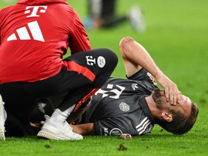 Supporting image for story: Bayern boss Vincent Kompany hopeful Harry Kane will be fit for Aston Villa clash