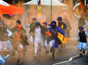Supporting image for story: Colourful martial arts display brought by Sikh Holla Mohalla festival
