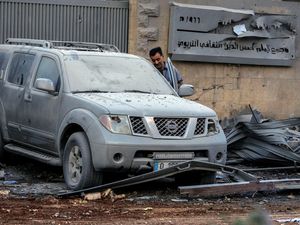 Supporting image for story: Israel apologises over killing Lebanese soldiers in strike