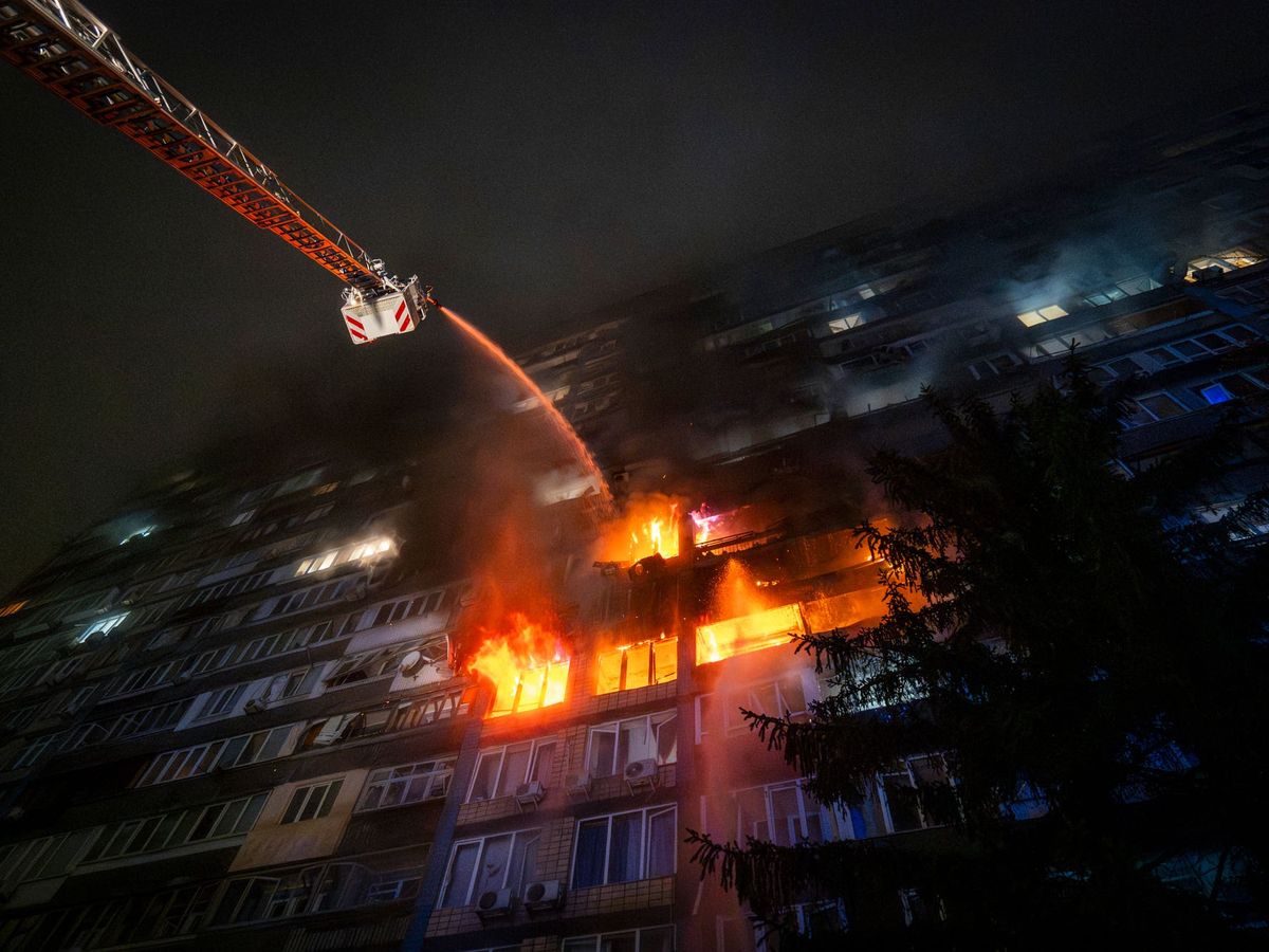 Power restored to 800,000 in Kyiv after major Russian strikes on energy grid