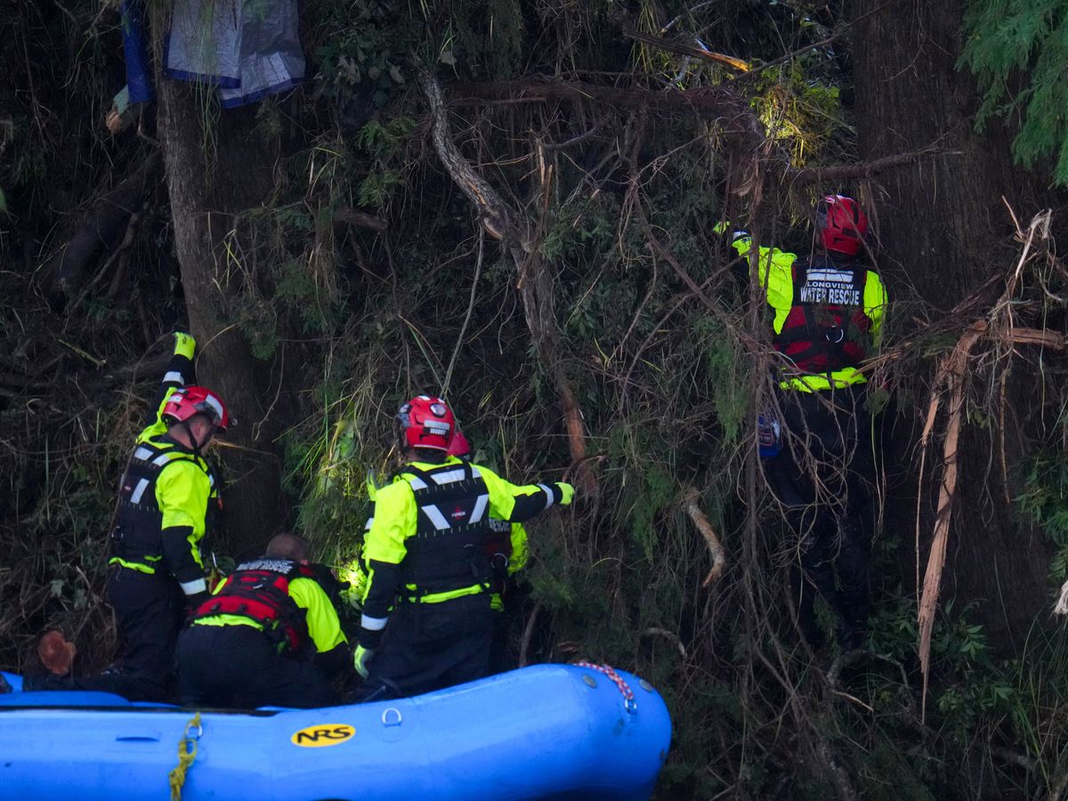 Risk of further floods in Texas as death toll rises to 82