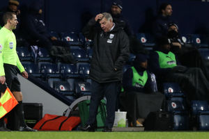 Sam Allardyce head coach / manager of West Bromwich Albion reacts and scratches his head as his captain is sent off via VAR. (AMA)