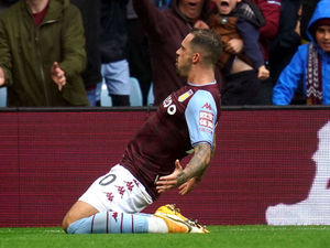 Supporting image for story: Analysis: Danny Ings home debut goal for the ages gets Aston Villa up and running