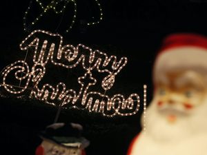 Supporting image for story: Keep Christmas decorations up till February like in the Middle Ages, experts say