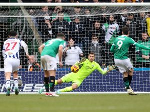 Supporting image for story: Exclusive: West Brom goalkeeper Alex Palmer set for Ipswich Town medical