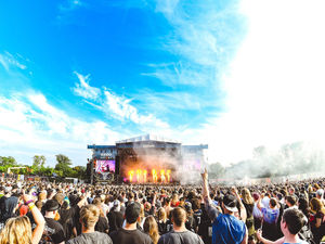 Supporting image for story: Guns N’ Roses, Black Stone Cherry, and Thunder, Download Festival - review and pictures