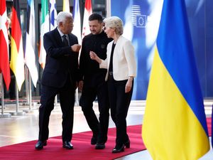 Supporting image for story: European leaders downplay scepticism from Trump about Nato solidarity