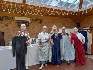 Anne Bumford Chairman with Jo Golby Speaker, Jill Gooch, Meena Khiroya and Jacqui Watton showing designs    