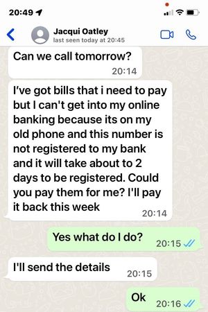 The Whatsapp exchange between Jacqui Oatley's mother and a scammer pretending to be the broadcaster