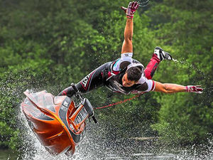 Supporting image for story: Newport man's photo flies high at club contest