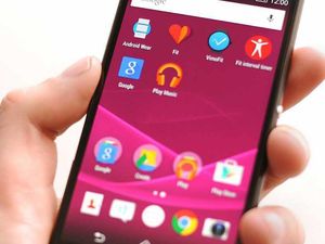 Supporting image for story: Poll: Are we as a nation addicted to our smartphones?