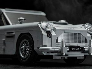 Supporting image for story: The new Lego James Bond Aston Martin comes with a working ejector seat