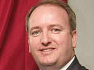 Supporting image for story: Shropshire artist to showcase at national art exhibition