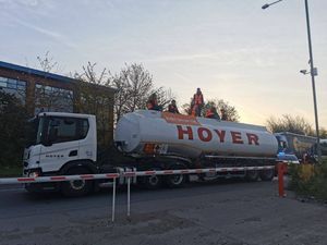 Supporting image for story: Dozens of arrests made as climate activists target oil terminals