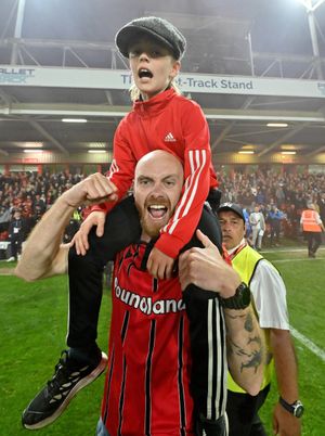SPORT COPYRIGHT NATIONAL WORLD TIM THURSFIELD -16/05/25WALSALL V CHESTERFIELD, PLAY-OFFS SECOND LEG.The Saddlers are going to Wembley!