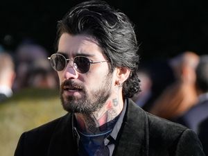 Supporting image for story: Zayn Malik pays on stage tribute to Liam Payne in his hometown