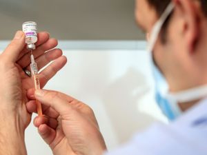 Supporting image for story: Modified vaccines for variants to be fast-tracked without skipping on safety