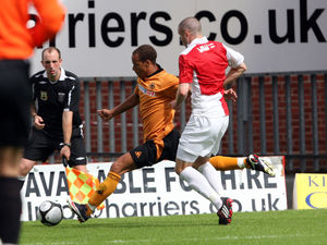 Supporting image for story: Ex-Wolves man Elliott Bennett among Championship players to test positive for coronavirus 