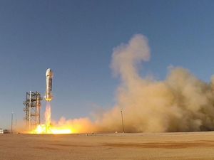 Supporting image for story: Blue Origin’s New Shepard launches into space and reaches 351,000 feet
