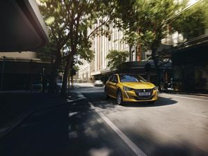 Supporting image for story: Groupe PSA offers free breakdown cover for NHS staff