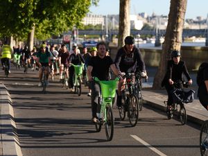 Supporting image for story: Lime bike trips spike as Londoners seek alternative travel amid Tube strikes