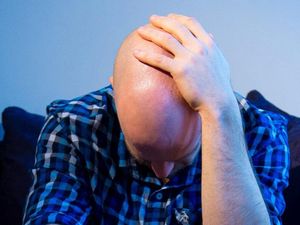 Supporting image for story: Self-injected drug may ease pain for migraine sufferers