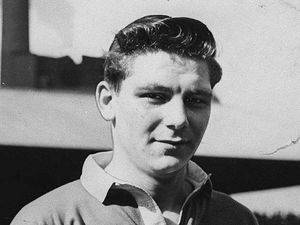 Supporting image for story: Sam Allardyce: Dudley-born England manager to reveal plaque honouring Manchester United star Duncan Edwards
