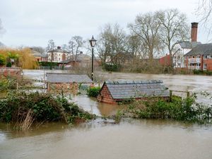 Supporting image for story: Storm Franklin: Shrewsbury town centre roads close as river level reaches near-record high