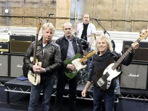 Supporting image for story: Status Quo bassist Alan Lancaster dies aged 72