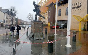 How the statue looked after the crash