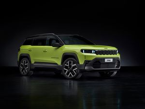 Supporting image for story: Jeep Compass will be coming to the UK with a starting price of £35,700