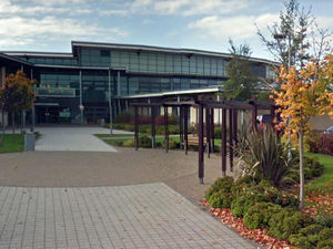 Supporting image for story: Telford school traffic at 'crisis point'