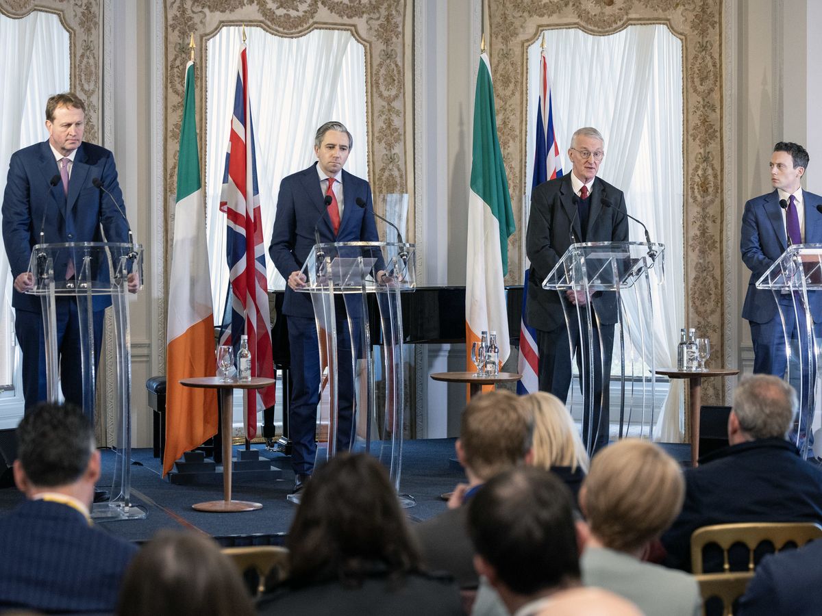 British and Irish politicians offer condolences following fatal crash