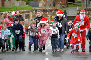 The Kinnerley Santa/festive children's run 