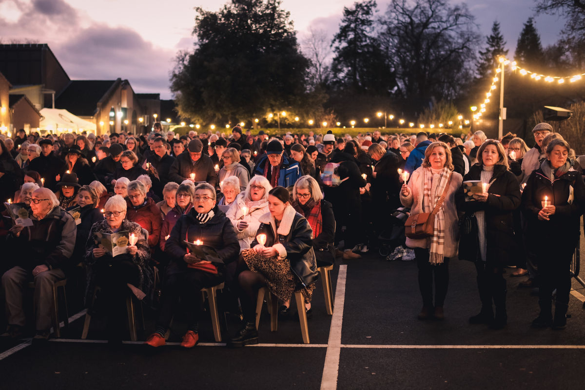 Shropshire Hospice confirms date for poignant Lights of Love service to remember loved ones Shropshire Hospice confirms date for poignant Lights of Love service to remember loved ones