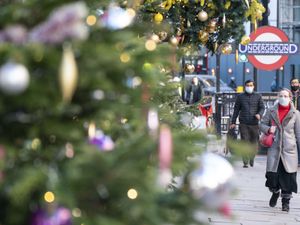 Supporting image for story: Wear a mask in public spaces to tackle ‘tidal wave’ of flu, NHS leader says