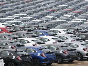 Supporting image for story: UK vehicle ownership surpasses 40 million