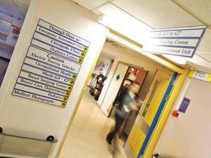 Supporting image for story: Only half of people with cancer diagnosed within target time, analysis finds