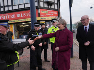 Home Secretary Yvette Cooper and  Chancellor of the Duchy of Lancaster Pat McFadden during a visit West Midlands Police in Bilston