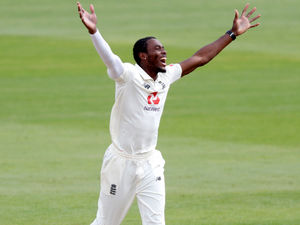 Supporting image for story: Injured England bowler Jofra Archer keeps hold of contract