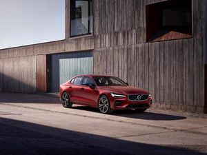 Supporting image for story: Volvo announces pricing for new S60