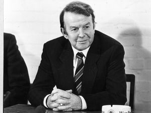 Supporting image for story: Former Shrewsbury Town manager Ian McNeil dies aged 85