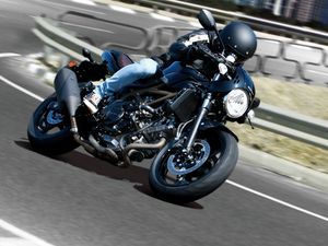 Supporting image for story: Government proposes 2035 ban on sale of new combustion-engined motorcycles and mopeds