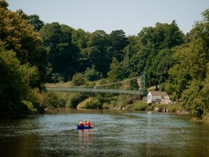 Supporting image for story: Learn ghostly secrets of town on river cruise