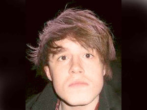 Supporting image for story: Passenger locked ticket collector out of train