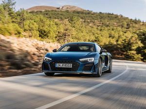 Supporting image for story: 2019 Audi R8 facelift brings fresh look and more power