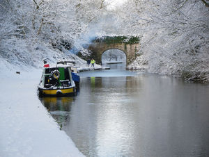 The Shropshire Union Canal at Gnosall - Bob Colman