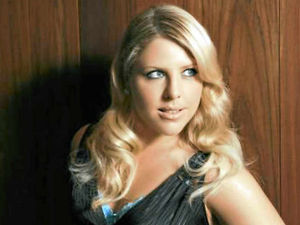 Supporting image for story: Radio 2 darling Nell Bryden at Slade Rooms, Wolverhampton