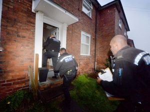 Supporting image for story: Machete, stun-gun and drugs uncovered in West Bromwich police raid